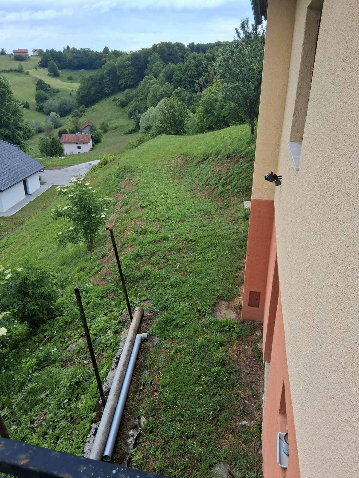 1779569037748